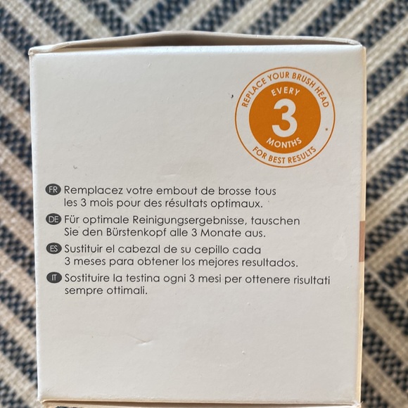 Clarisonic ‘radiance’ brush head - Picture 5 of 11